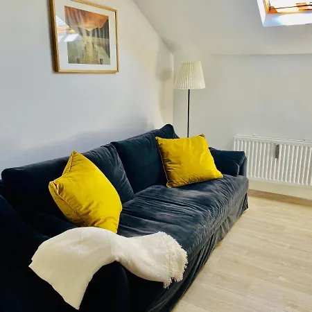 Apartment Cozy Flat Near Moselle
